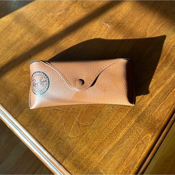 Ray-bans black and red - Picture 3 of 3